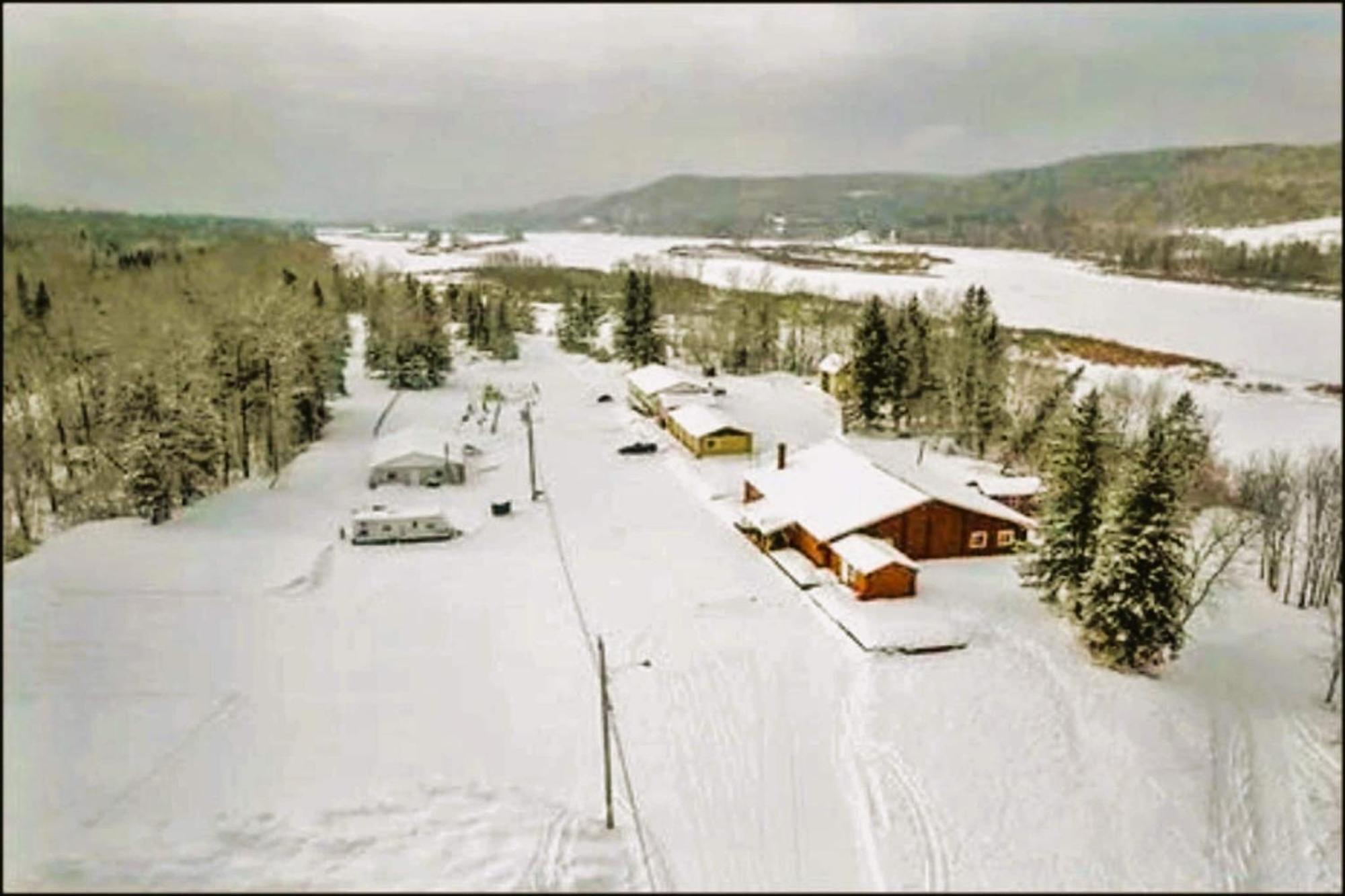 Love Hotels St John River By Oyo At Fort Kent Me Saint John Plantation Kültér fotó